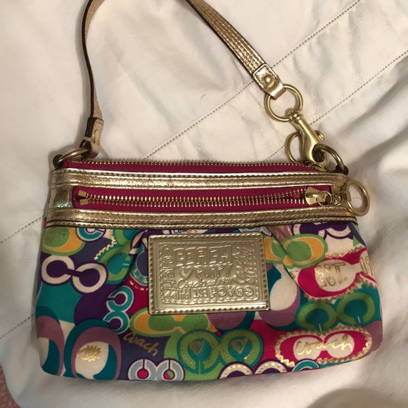Coach wristlet - Picture 1 of 1
